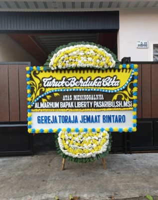 Papan Bunga Duka di Ngablak